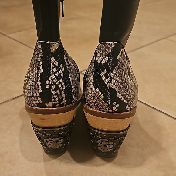 Gianni Bini Black and White Ankle Boots - Picture 7 of 7